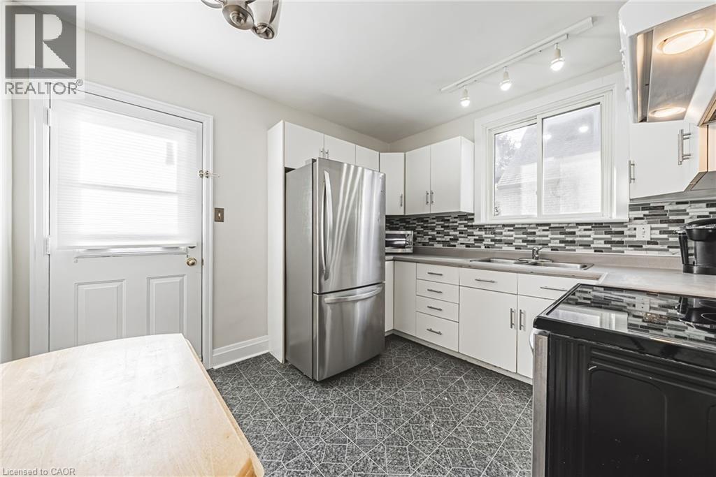 35 Ipswich Place, Hamilton, Ontario  L8K 3E8 - Photo 6 - 40777645