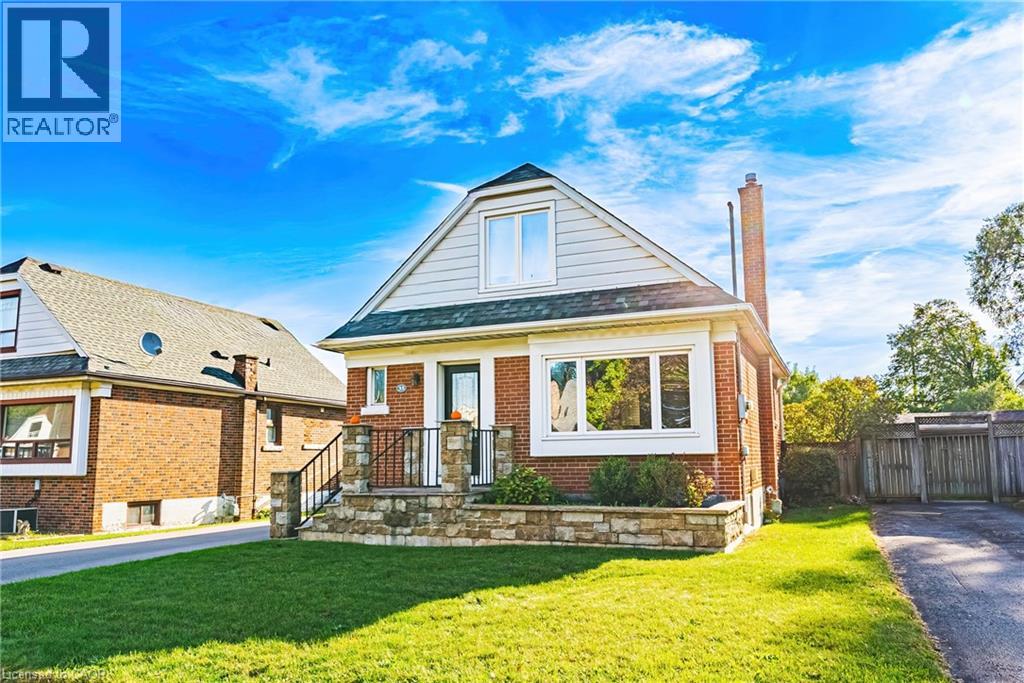 35 Ipswich Place, Hamilton, Ontario  L8K 3E8 - Photo 2 - 40777645