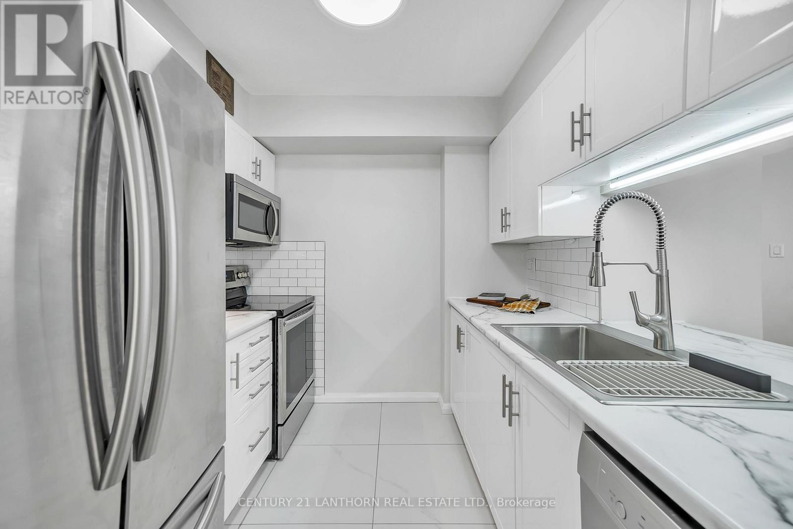 205 - 350 Front Street, Belleville, Ontario  K8N 5M5 - Photo 6 - X12506700