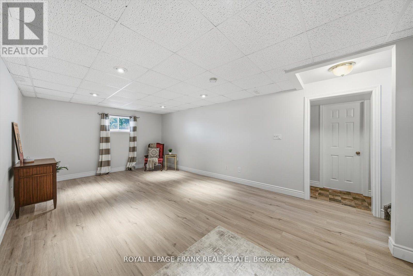 34 Riverview Road, Kawartha Lakes (Lindsay), Ontario  K9V 1B3 - Photo 28 - X12506846