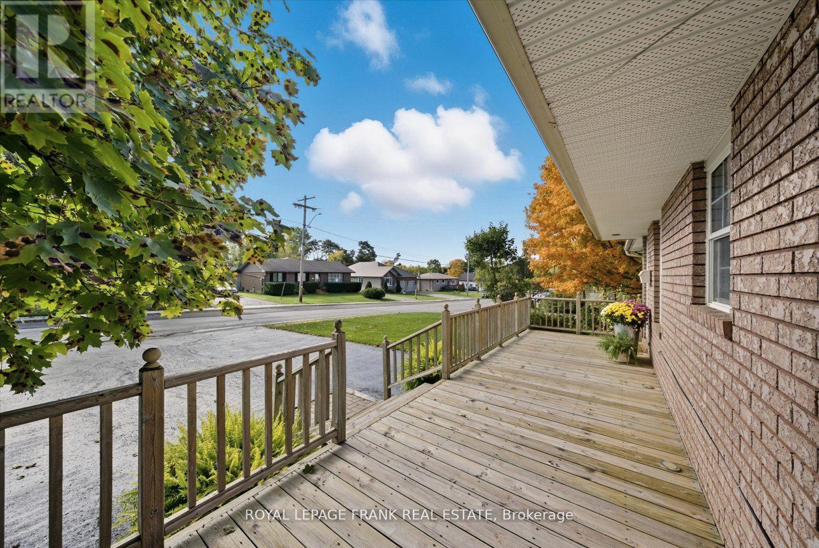 34 Riverview Road, Kawartha Lakes (Lindsay), Ontario  K9V 1B3 - Photo 4 - X12506846