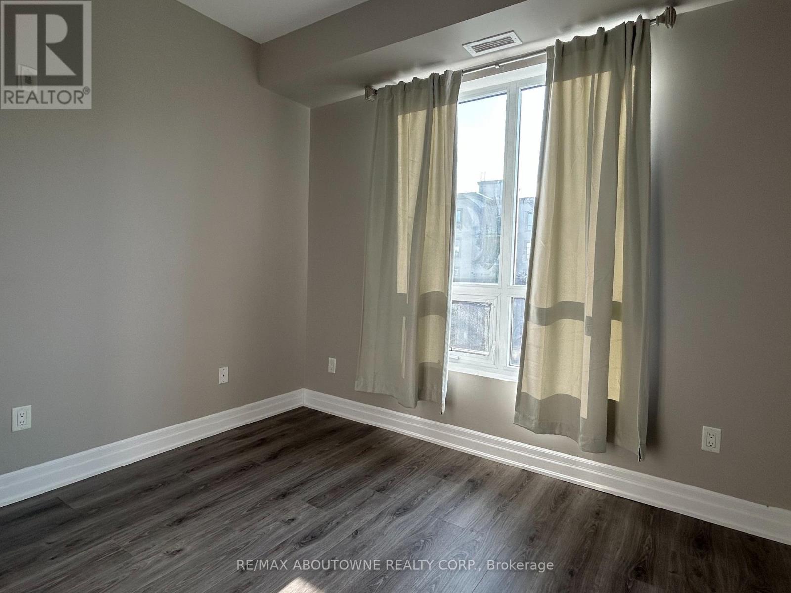 624 - 2486 Old Bronte Road, Oakville, Ontario  L6M 4J2 - Photo 12 - W12396974