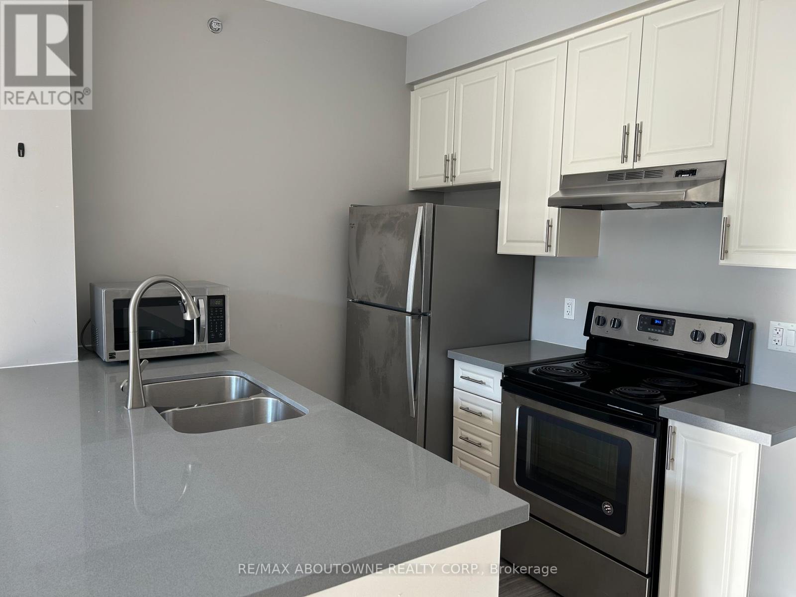 624 - 2486 Old Bronte Road, Oakville, Ontario  L6M 4J2 - Photo 5 - W12396974