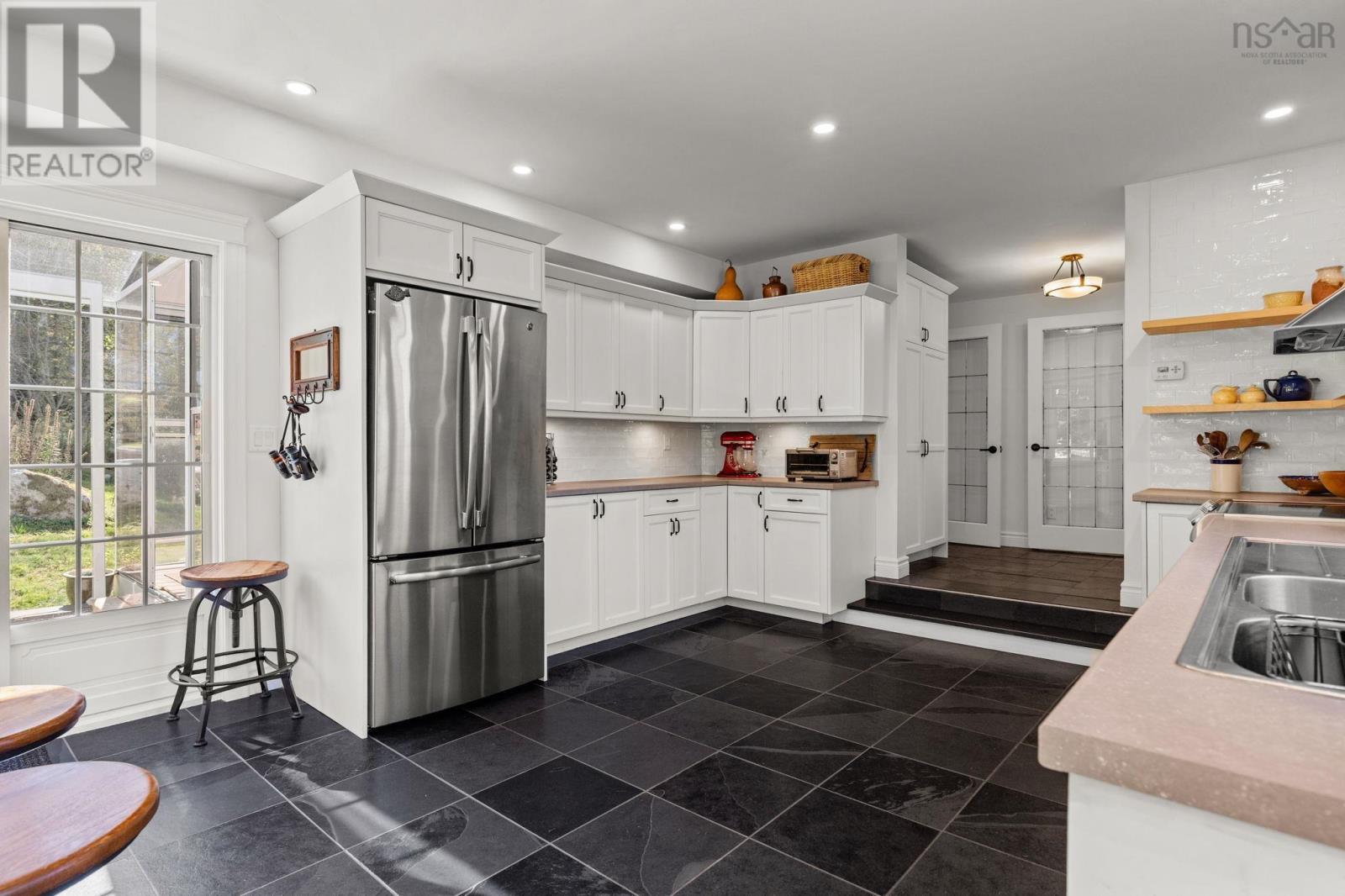 8979 Peggys Cove Road, Indian Harbour, Nova Scotia  B3Z 3P2 - Photo 8 - 202524676