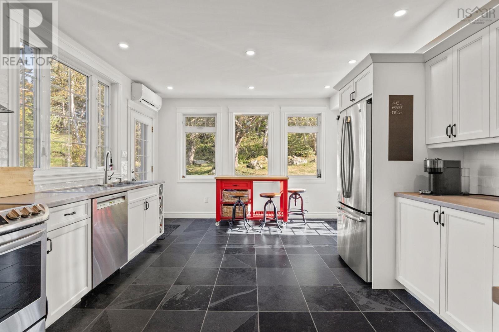 8979 Peggys Cove Road, Indian Harbour, Nova Scotia  B3Z 3P2 - Photo 6 - 202524676