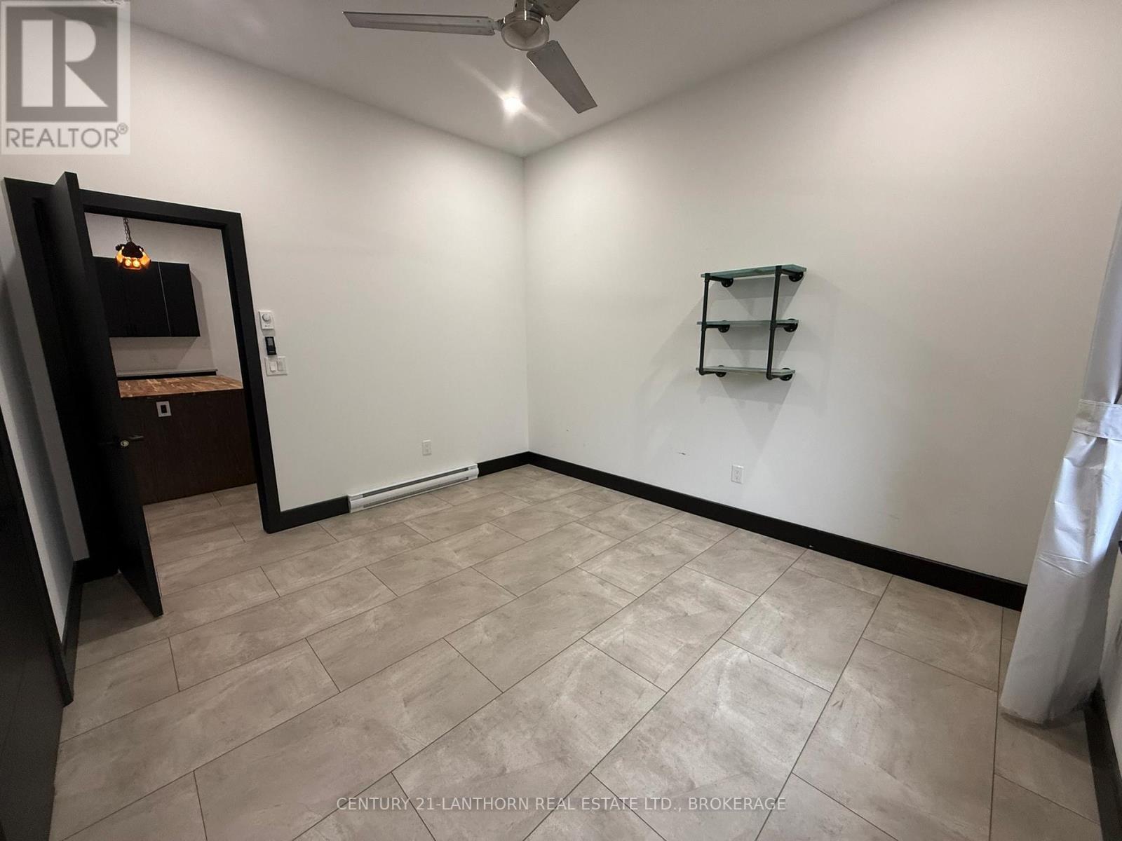 2 - 302 Montreal Street, Kingston, Ontario  K7K 3G8 - Photo 11 - X12434763