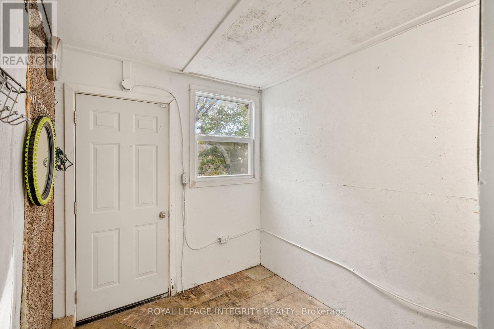 820 Somerset Street W, Ottawa, Ontario  K1R 6R5 - Photo 17 - X12480805