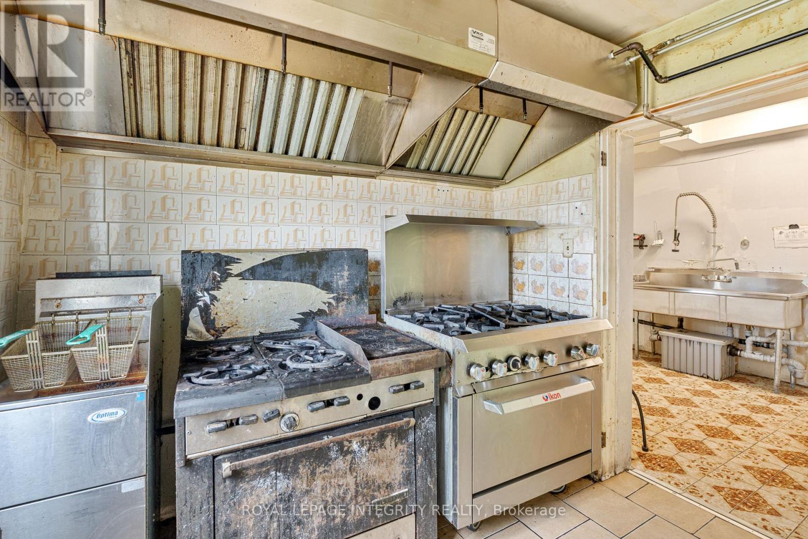 820 Somerset Street W, Ottawa, Ontario  K1R 6R5 - Photo 16 - X12480805