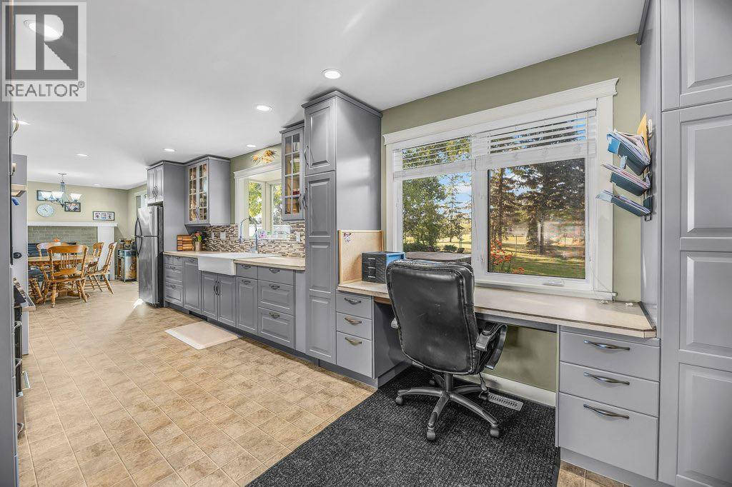 33 Fairway Drive, Lacombe, Alberta  T4L 1R4 - Photo 21 - A2252182