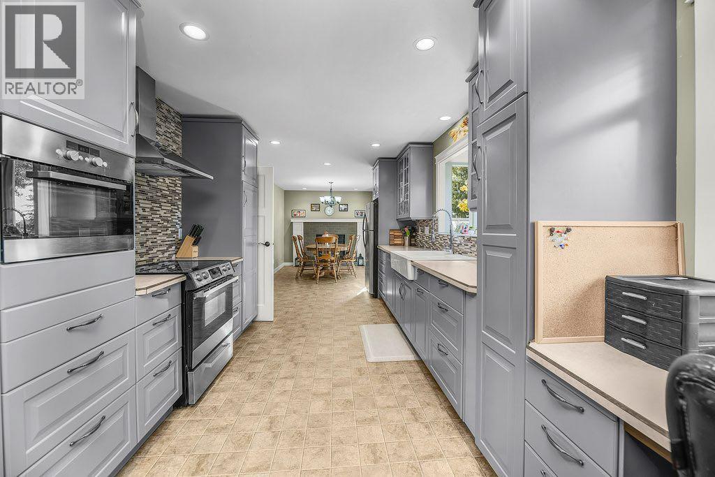 33 Fairway Drive, Lacombe, Alberta  T4L 1R4 - Photo 22 - A2252182