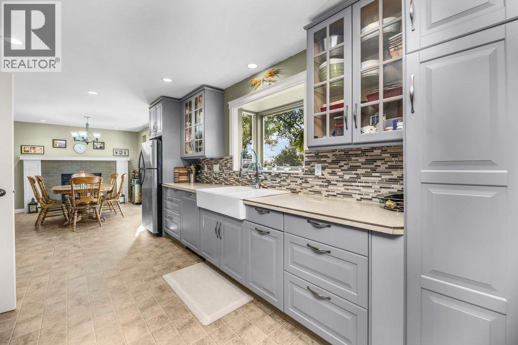 33 Fairway Drive, Lacombe, Alberta  T4L 1R4 - Photo 23 - A2252182