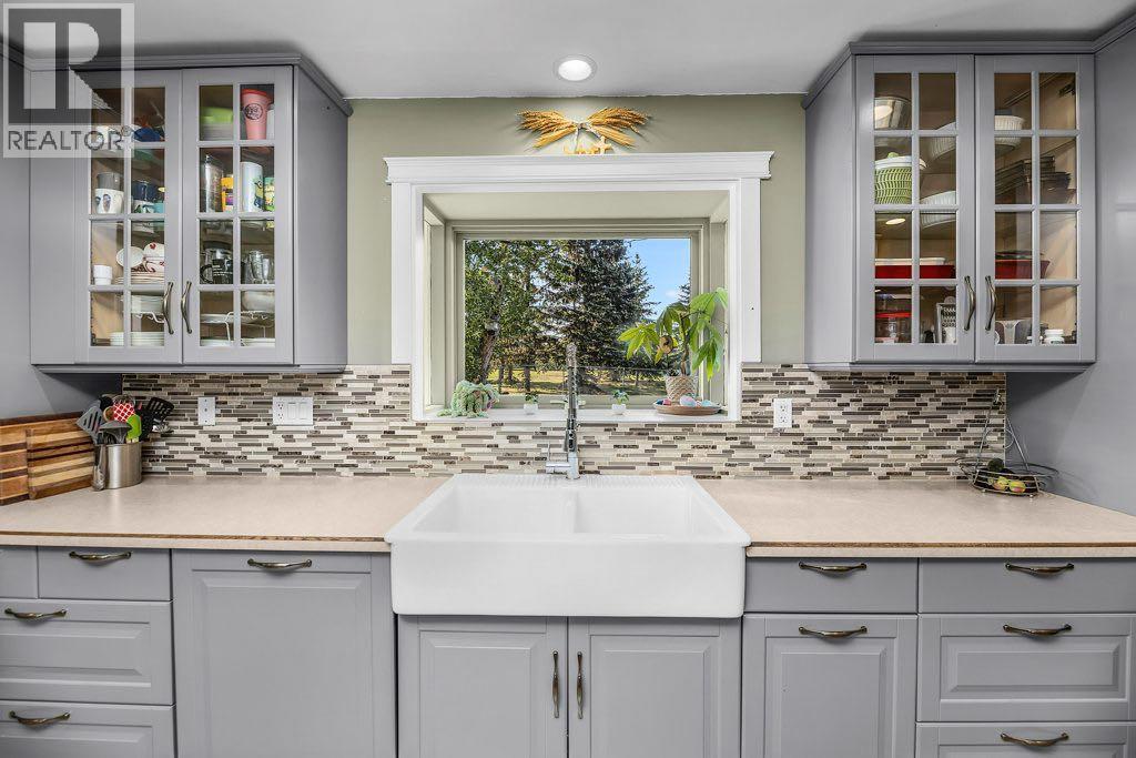 33 Fairway Drive, Lacombe, Alberta  T4L 1R4 - Photo 24 - A2252182