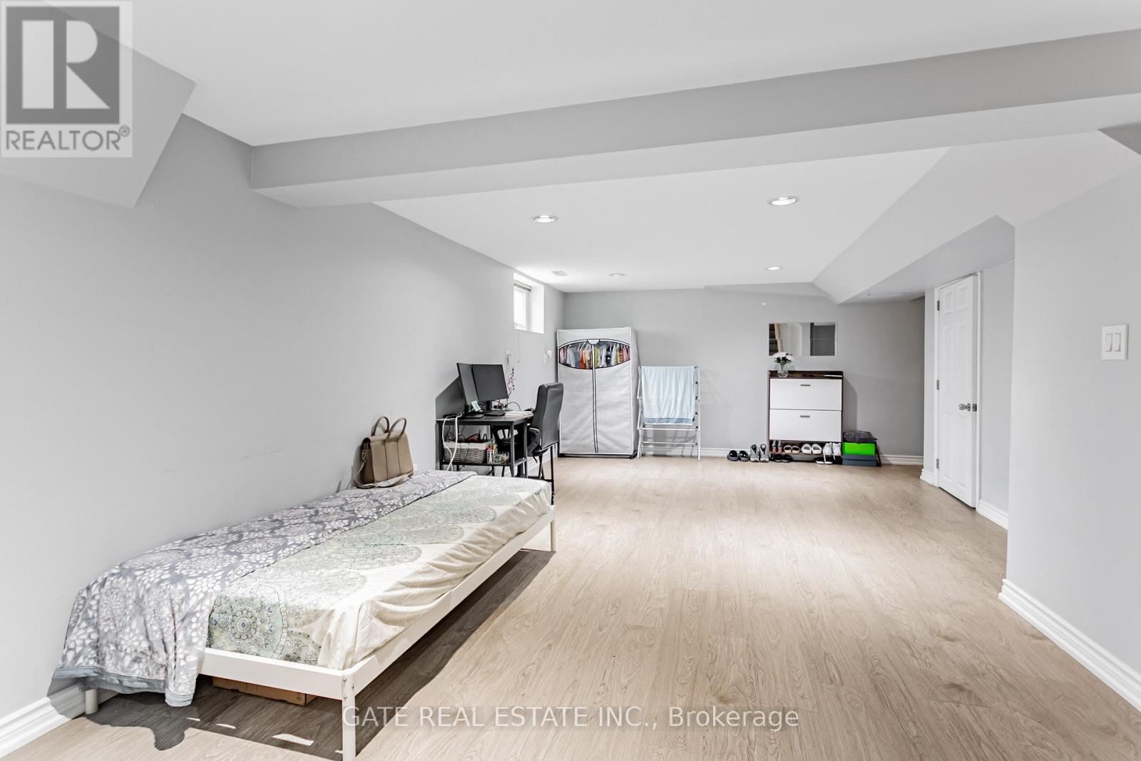 60 Scott Street, Brampton (Downtown Brampton), Ontario  L6V 1S3 - Photo 21 - W12442386