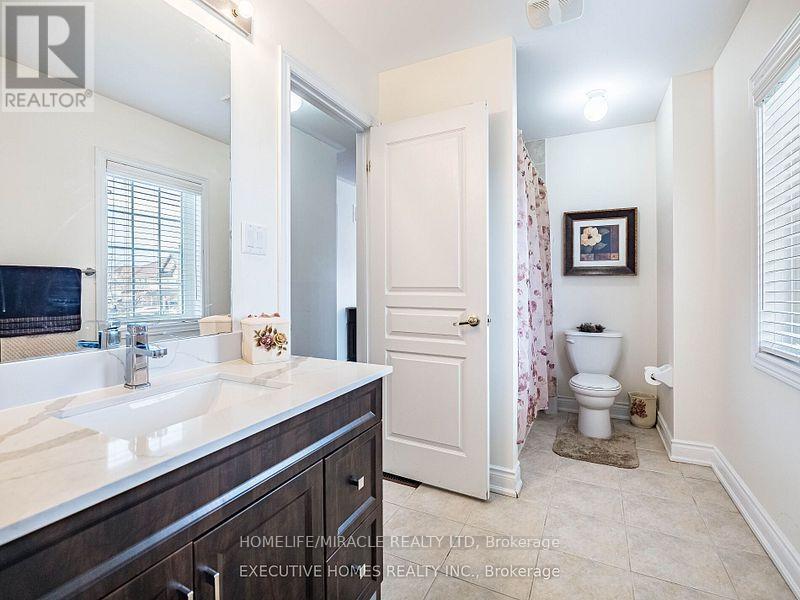 1 Orangeblossom Trail, Brampton, Ontario  L6X 3B4 - Photo 21 - W12499380