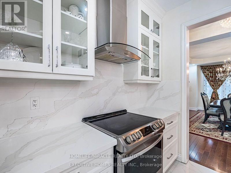 1 Orangeblossom Trail, Brampton, Ontario  L6X 3B4 - Photo 10 - W12499380