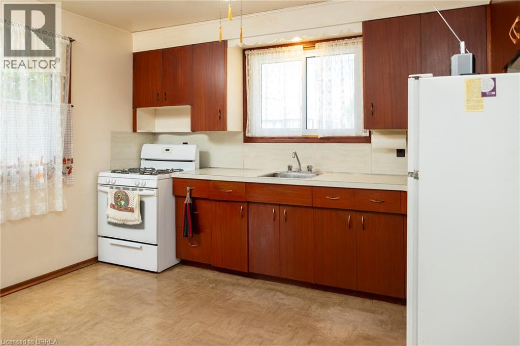 93-95 East Avenue, Brantford, Ontario N3S 3L8 - Photo 5 - 40766425