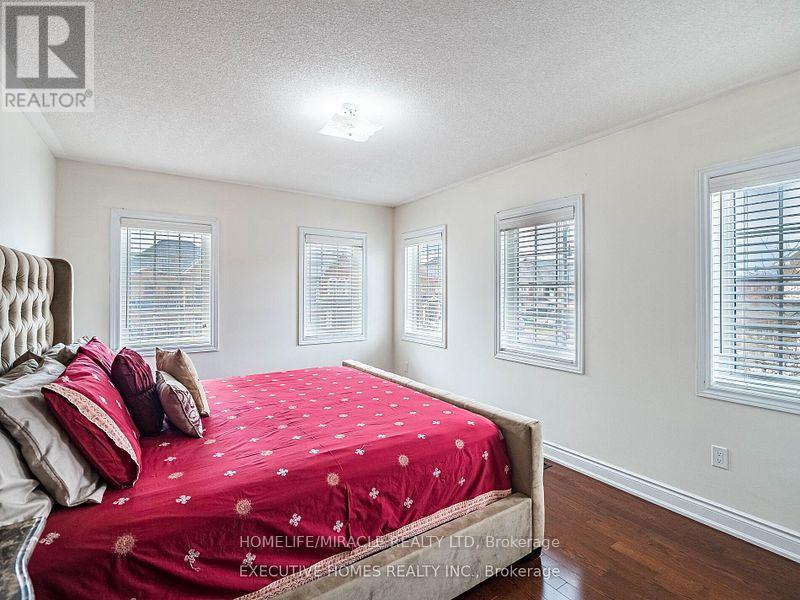 1 Orangeblossom Trail, Brampton, Ontario  L6X 3B4 - Photo 23 - W12499380