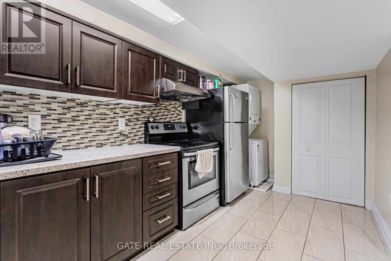 60 Scott Street, Brampton (Downtown Brampton), Ontario  L6V 1S3 - Photo 28 - W12442386