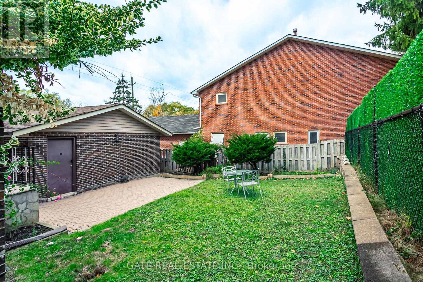 60 Scott Street, Brampton (Downtown Brampton), Ontario  L6V 1S3 - Photo 35 - W12442386