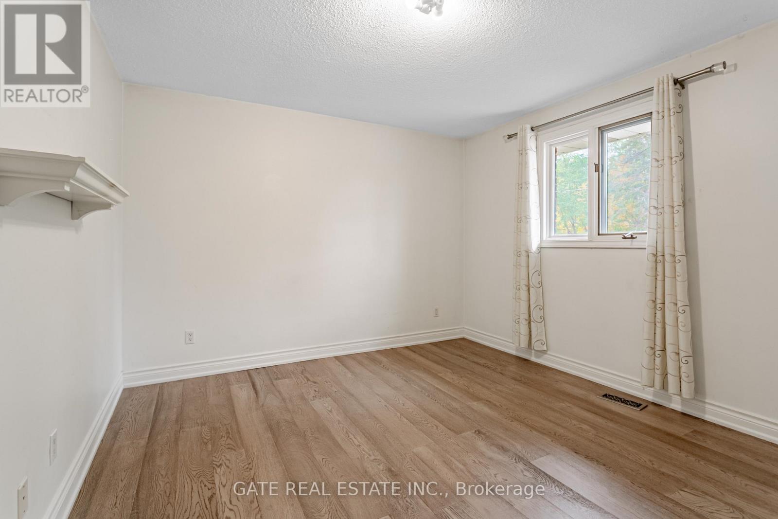 60 Scott Street, Brampton (Downtown Brampton), Ontario  L6V 1S3 - Photo 13 - W12442386