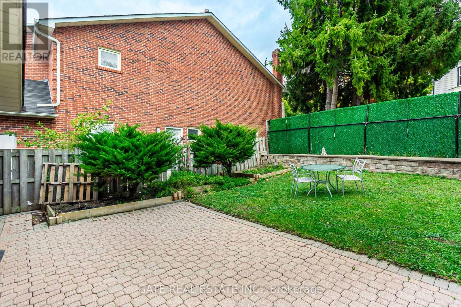 60 Scott Street, Brampton (Downtown Brampton), Ontario  L6V 1S3 - Photo 33 - W12442386