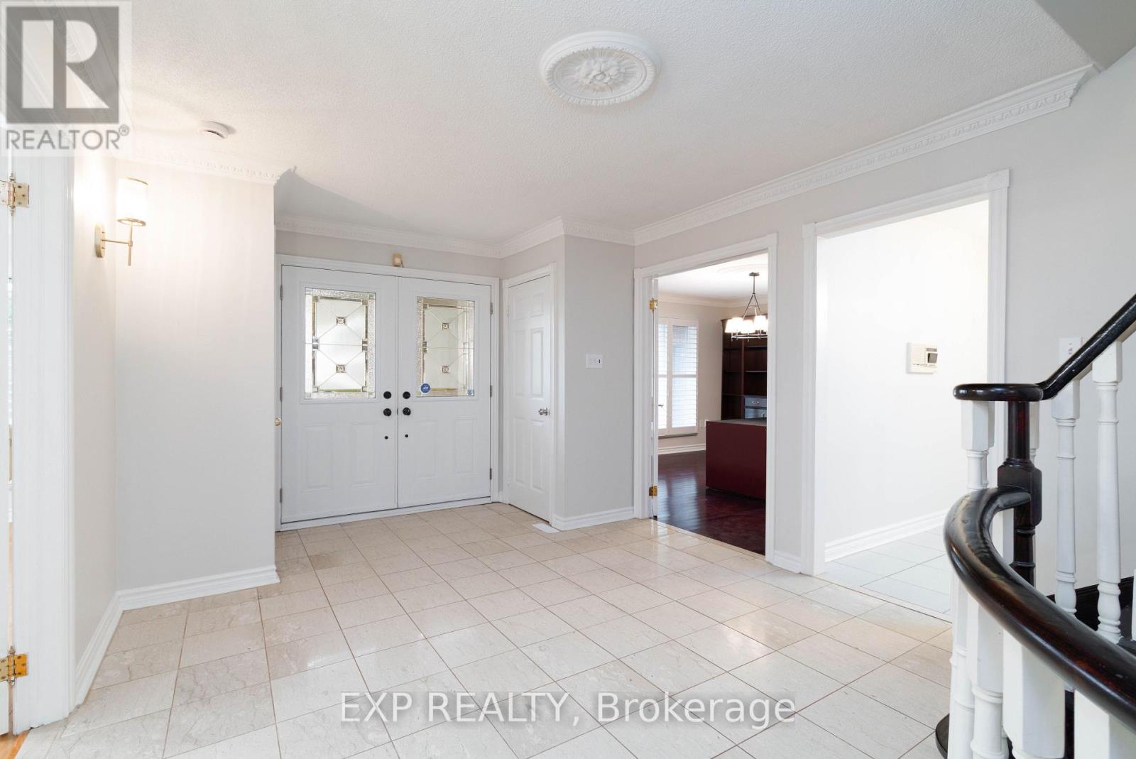 35 Dennis Drive, King, Ontario  L0G 1K0 - Photo 4 - N12506356