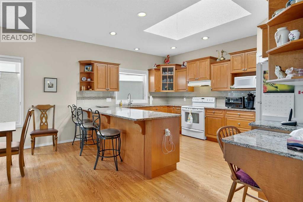 108 Hamptons Heights Nw, Calgary, Alberta  T3A 5S1 - Photo 12 - A2263257