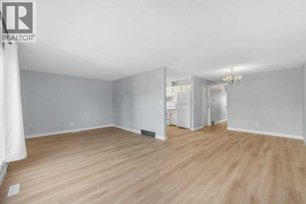 53,55 Dovercliffe Way Se, Calgary, Alberta  T2B 1W6 - Photo 12 - A2268038