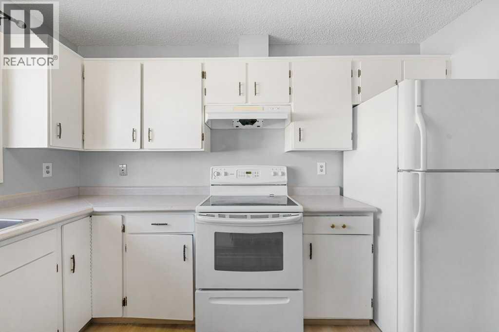 53,55 Dovercliffe Way Se, Calgary, Alberta  T2B 1W6 - Photo 8 - A2268038