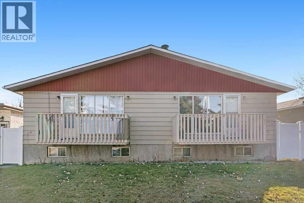 53,55 Dovercliffe Way Se, Calgary, Alberta  T2B 1W6 - Photo 1 - A2268038