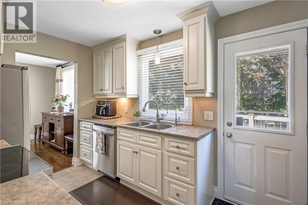 330 Thames Street S, Ingersoll, Ontario  N5C 2V1 - Photo 10 - 40785011