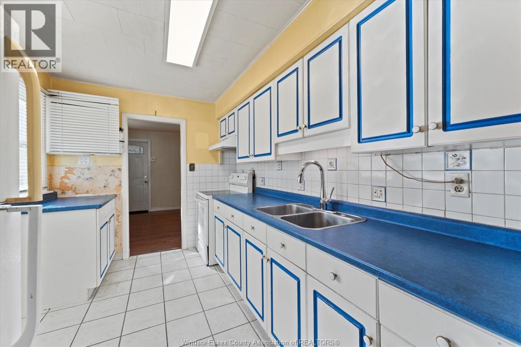 958 Partington Avenue, Windsor, Ontario N9B 2P2 - Photo 11 - 25027928