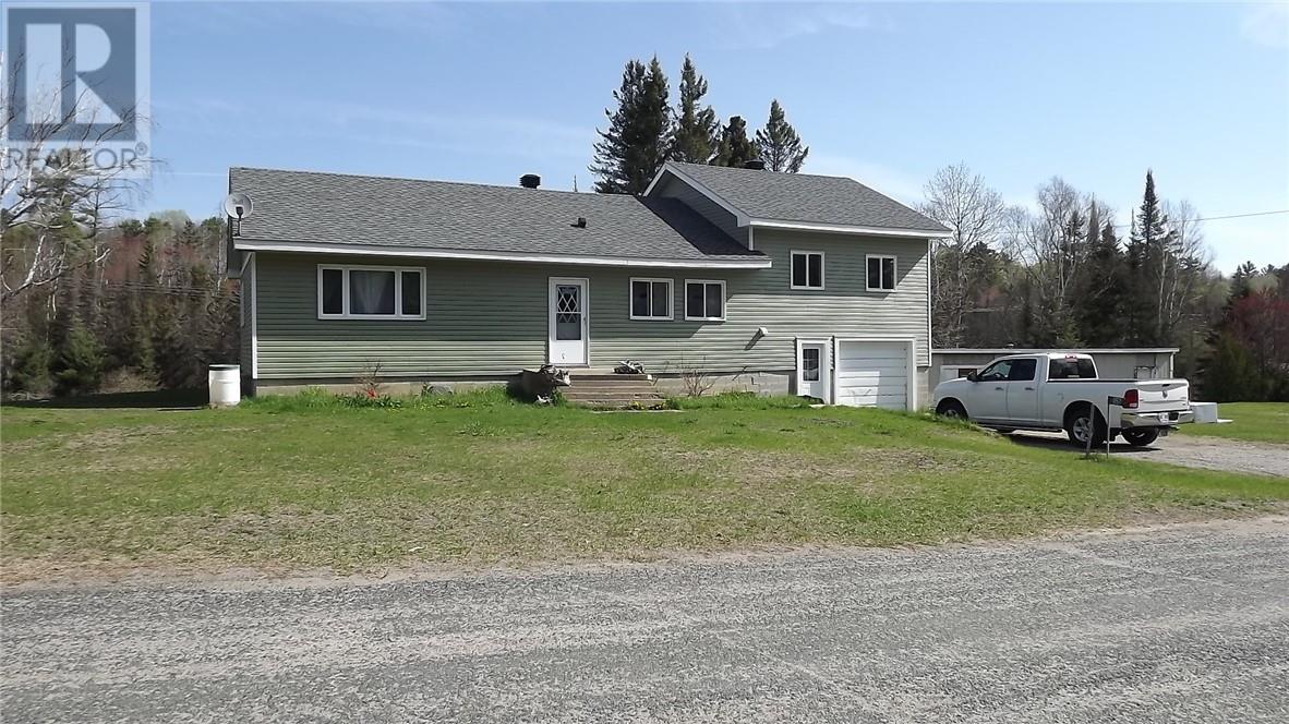 1157 Martin Road, Spragge, Ontario P0R 1K0 - Photo 3 - 2125345