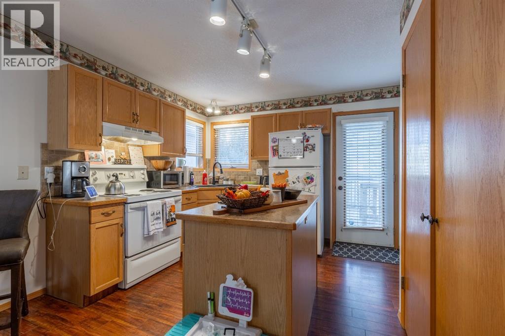 66 Assiniboia Way W, Lethbridge, Alberta  T1K 7L7 - Photo 12 - A2268734