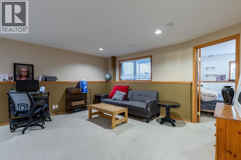 66 Assiniboia Way W, Lethbridge, Alberta  T1K 7L7 - Photo 22 - A2268734