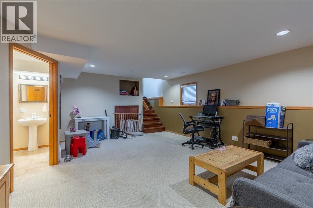 66 Assiniboia Way W, Lethbridge, Alberta  T1K 7L7 - Photo 23 - A2268734