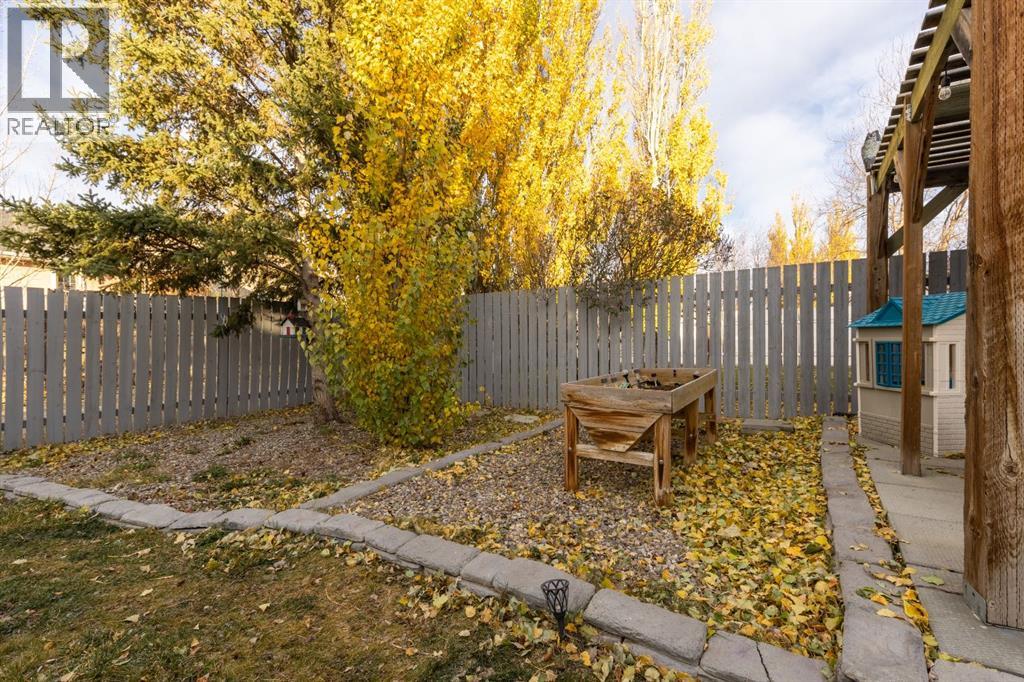 66 Assiniboia Way W, Lethbridge, Alberta  T1K 7L7 - Photo 37 - A2268734