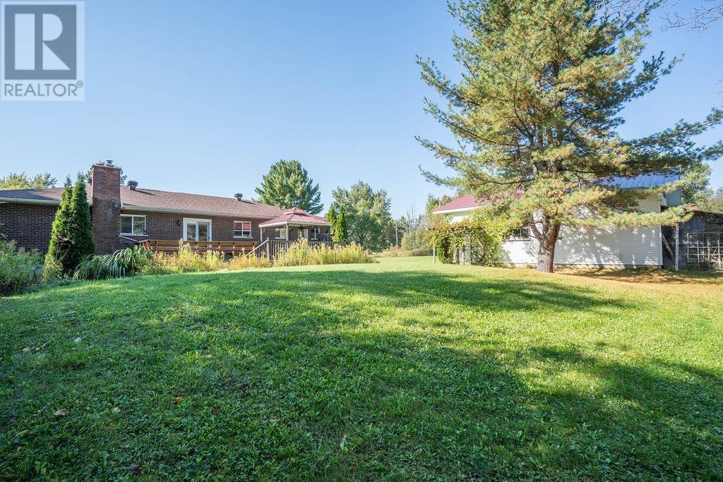 970 Town Line Rd, Sault Ste. Marie, Ontario  P6A 6K4 - Photo 12 - SM252837