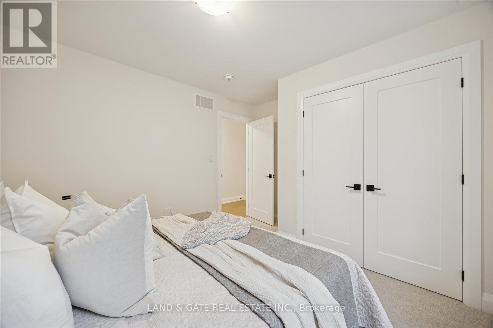 989 Queensdale Avenue, Oshawa, Ontario L1H 1H4 - Photo 34 - E12507134