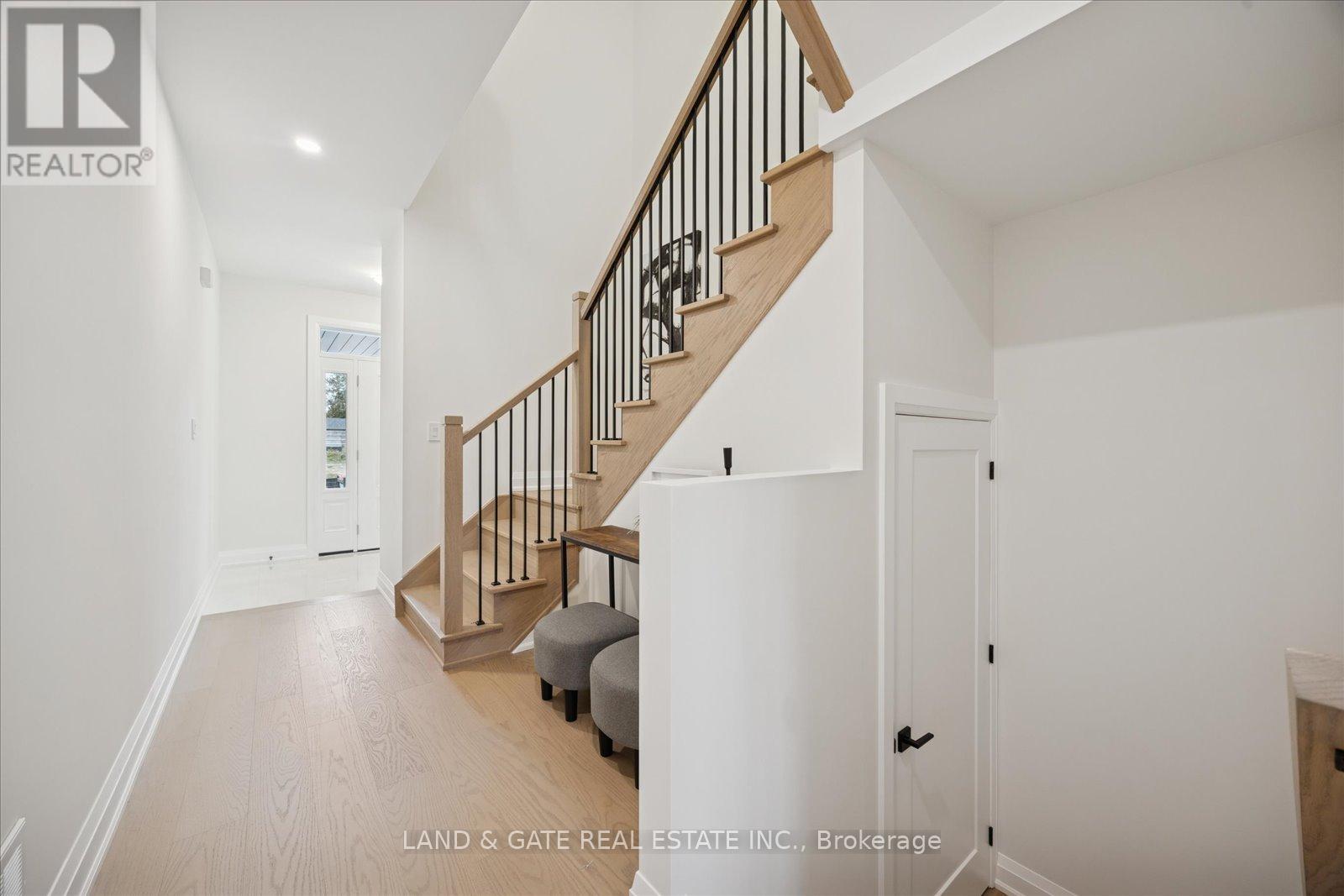 989 Queensdale Avenue, Oshawa, Ontario L1H 1H4 - Photo 7 - E12507134