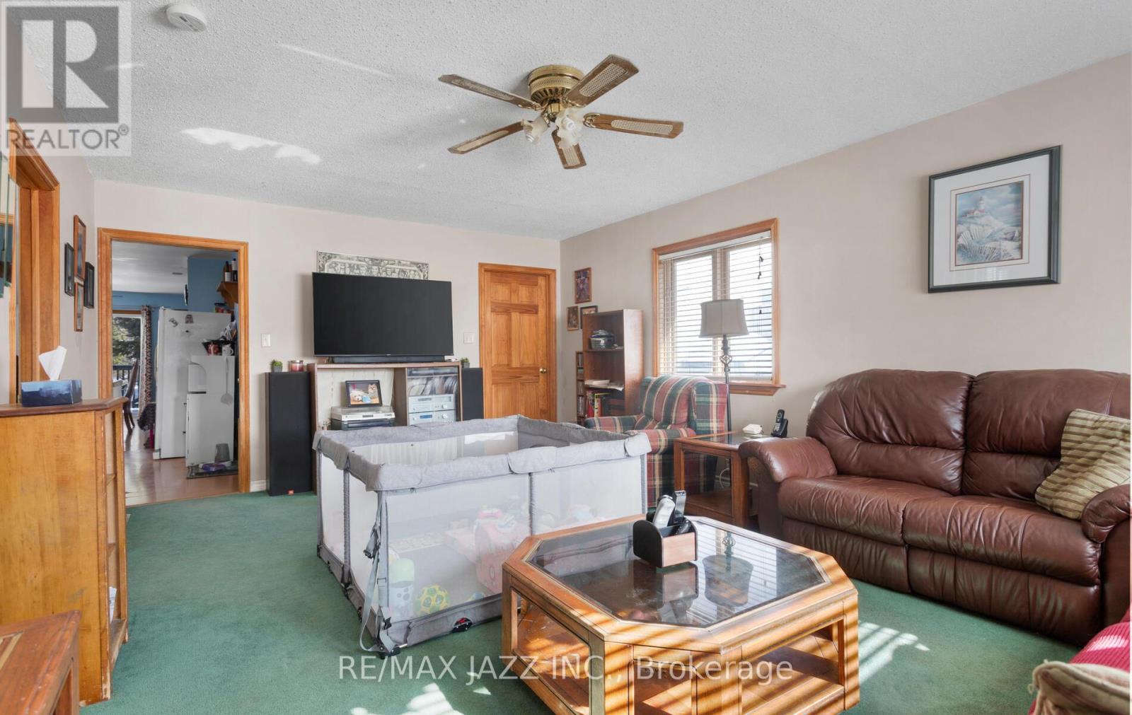 35 Maple Street, Uxbridge, Ontario L9P 1C8 - Photo 9 - N12506984