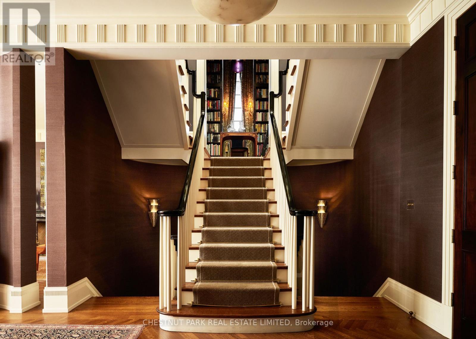 10 Shorncliffe Avenue, Toronto, Ontario  M4V 1T1 - Photo 13 - C12502300