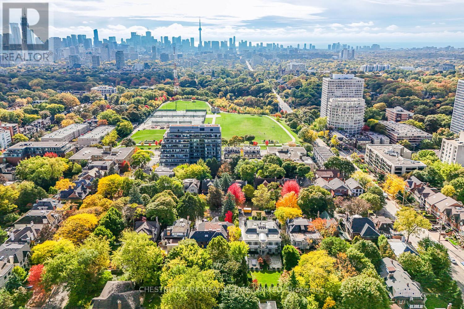 10 Shorncliffe Avenue, Toronto, Ontario  M4V 1T1 - Photo 41 - C12502300