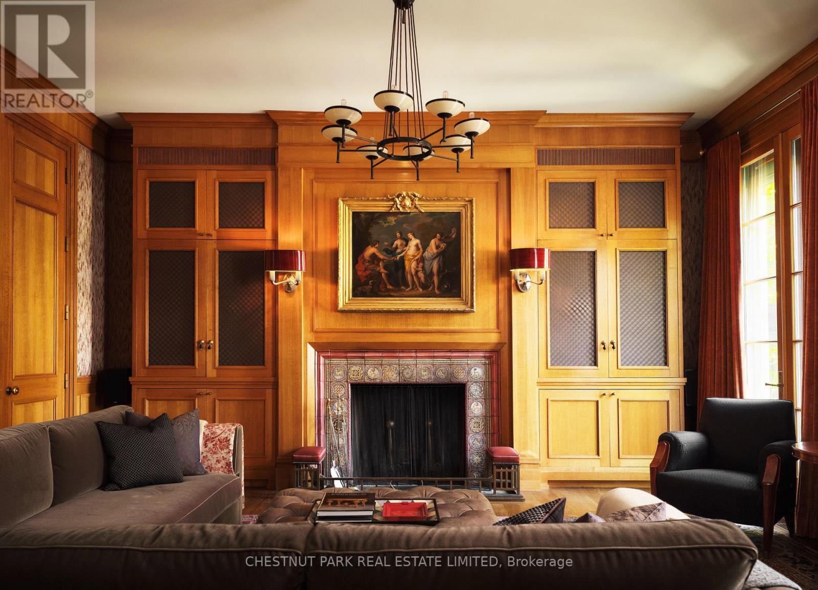 10 Shorncliffe Avenue, Toronto, Ontario  M4V 1T1 - Photo 8 - C12502300