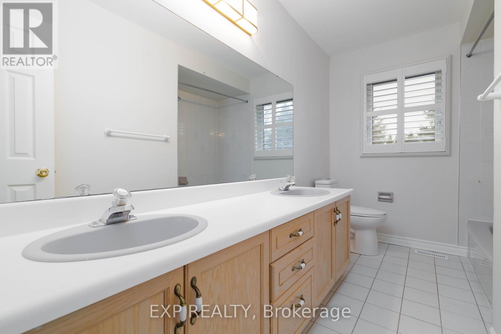 35 Dennis Drive, King, Ontario  L0G 1K0 - Photo 27 - N12506356