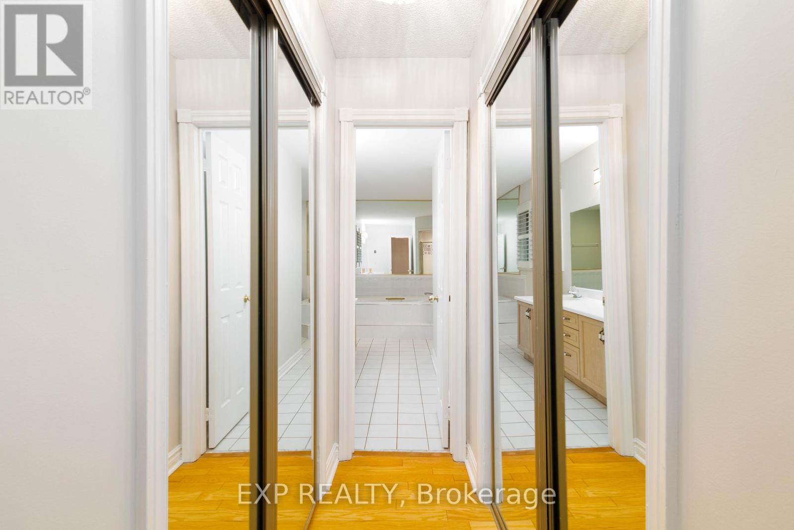 35 Dennis Drive, King, Ontario  L0G 1K0 - Photo 20 - N12506356