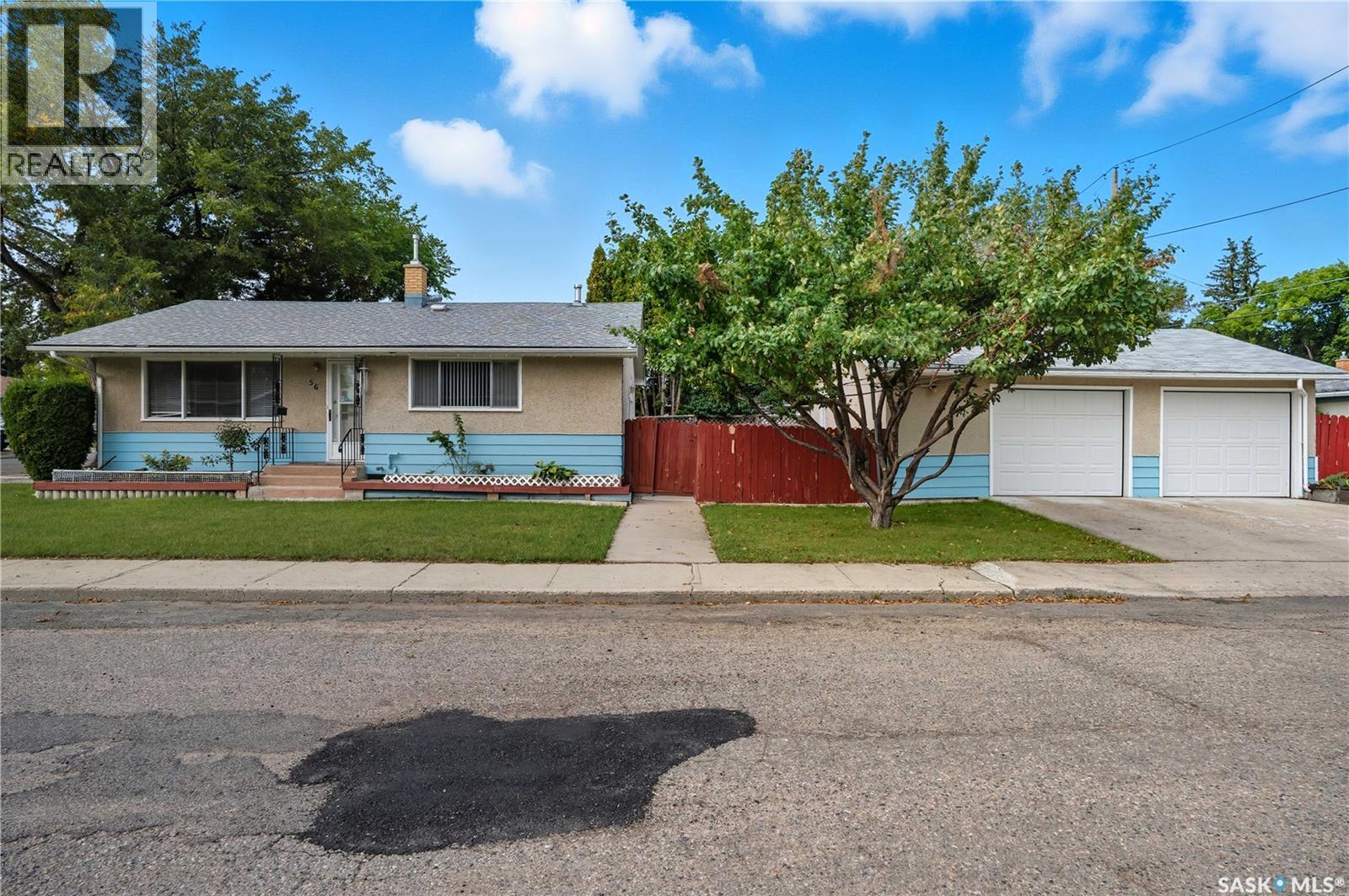 56 Franklin Street, Regina, Saskatchewan  S4R 4E6 - Photo 2 - SK022350