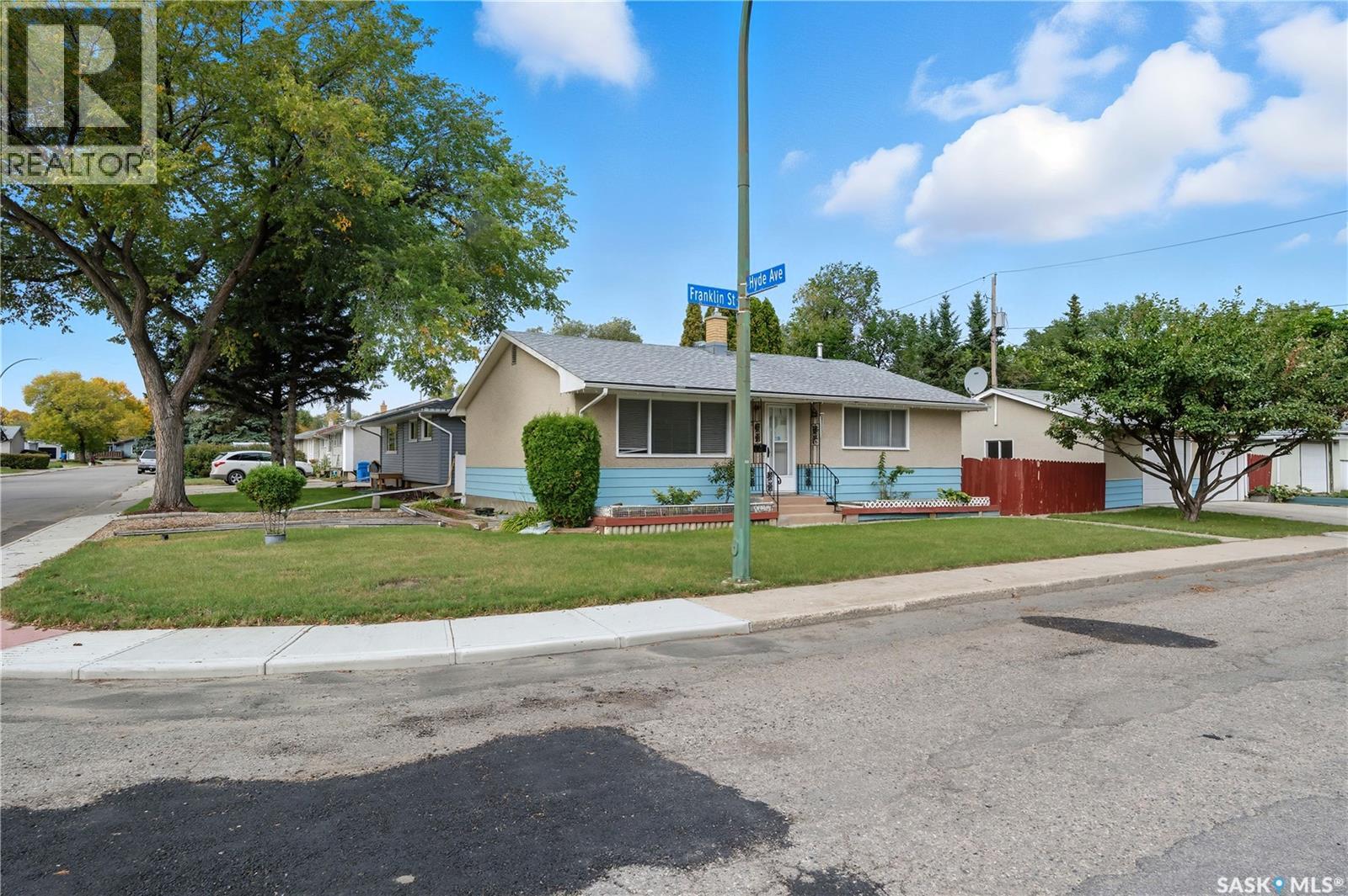 56 Franklin Street, Regina, Saskatchewan  S4R 4E6 - Photo 3 - SK022350