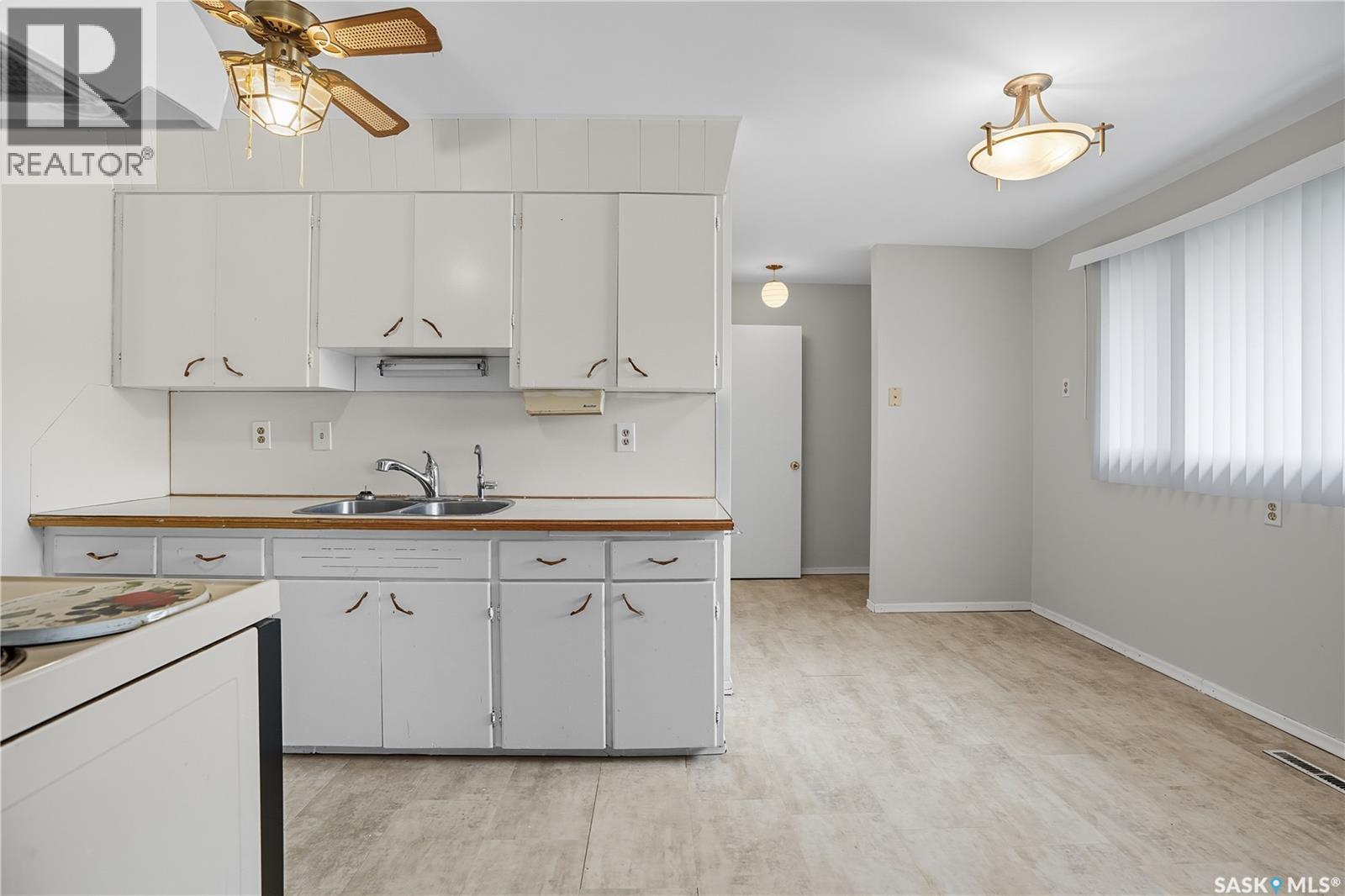 56 Franklin Street, Regina, Saskatchewan  S4R 4E6 - Photo 6 - SK022350