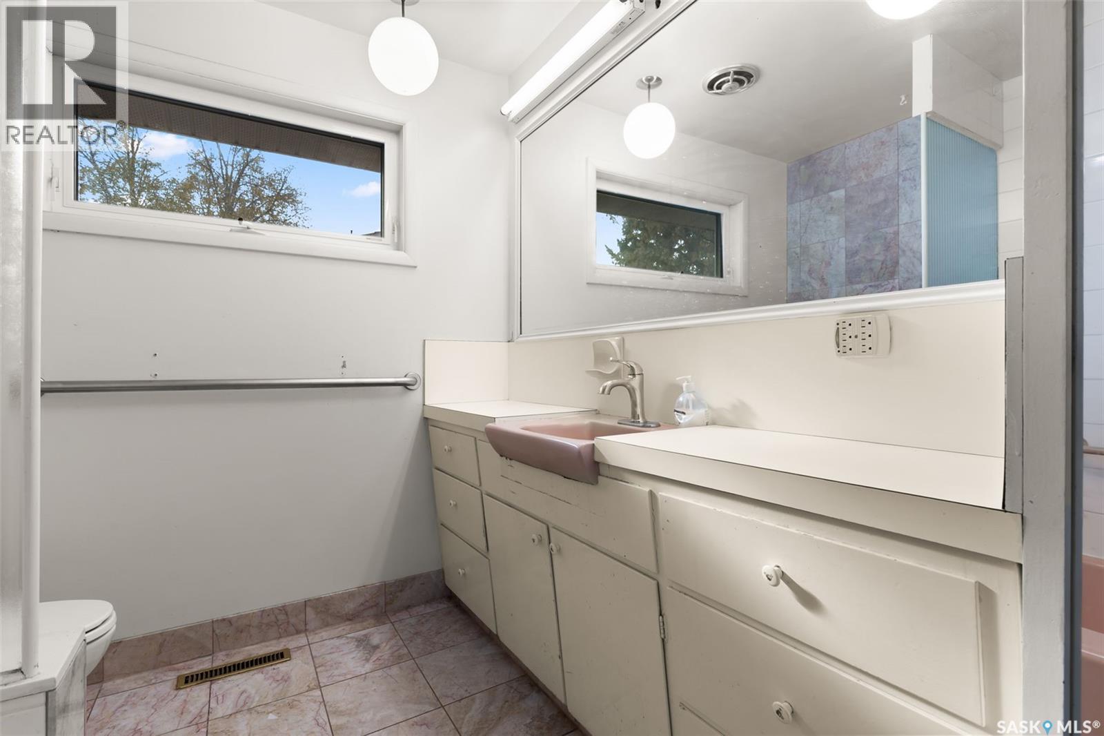 2251 Jubilee Avenue, Regina, Saskatchewan  S4S 3V3 - Photo 17 - SK022333